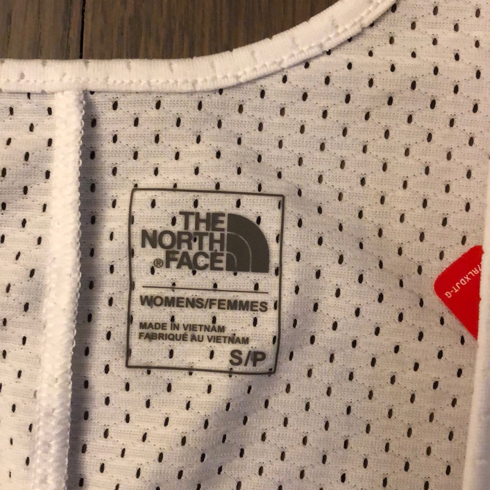North Face NWT mesh tank top😍🔥🎉💃🧘♀️🧗♀️ - Picture 6 of 10